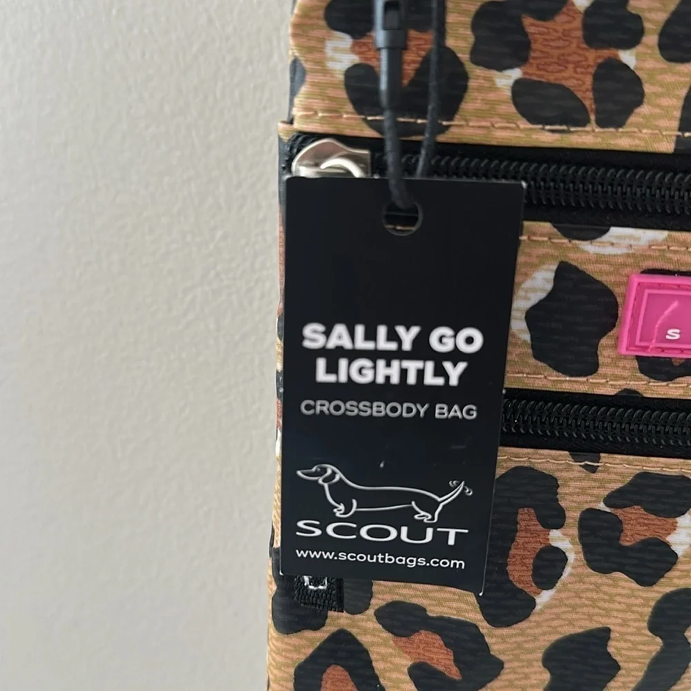 Scout Sally Go Lightly Crossbody Bag Leopard Print NWT Chic Travel Vacation Boho - Picture 8 of 10